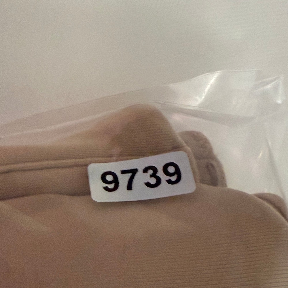 SKIMS Fits Everybody Multi-Way Bandeau Bra Clay Beige 32DDD BA-BAN-9055 NEW - Picture 12 of 12